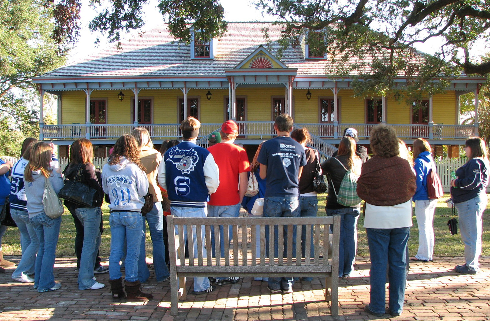 Large student group in classroom activity